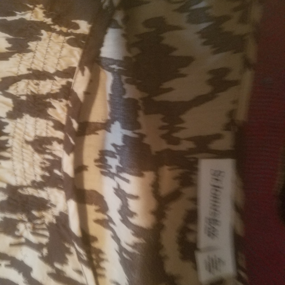 Top - Picture 2 of 2